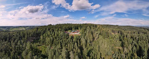 Gemeinde Simbach Landkreis Rottal-Inn Schellenberghaus Panorama Luftbild (Dirschl Johann) Deutschland PAN